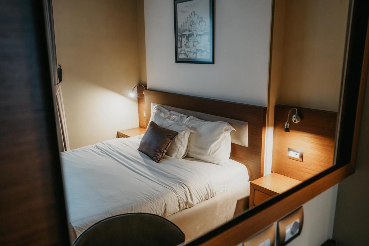 Center Hotel Gjirokastër المظهر الخارجي الصورة