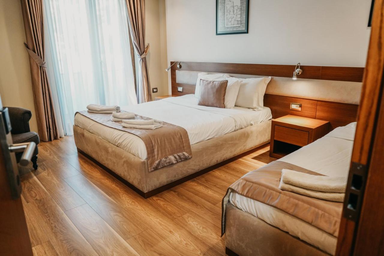 Center Hotel Gjirokastër المظهر الخارجي الصورة