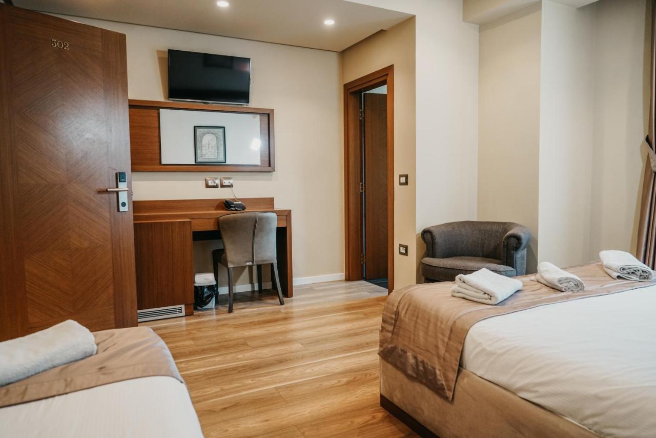 Center Hotel Gjirokastër المظهر الخارجي الصورة