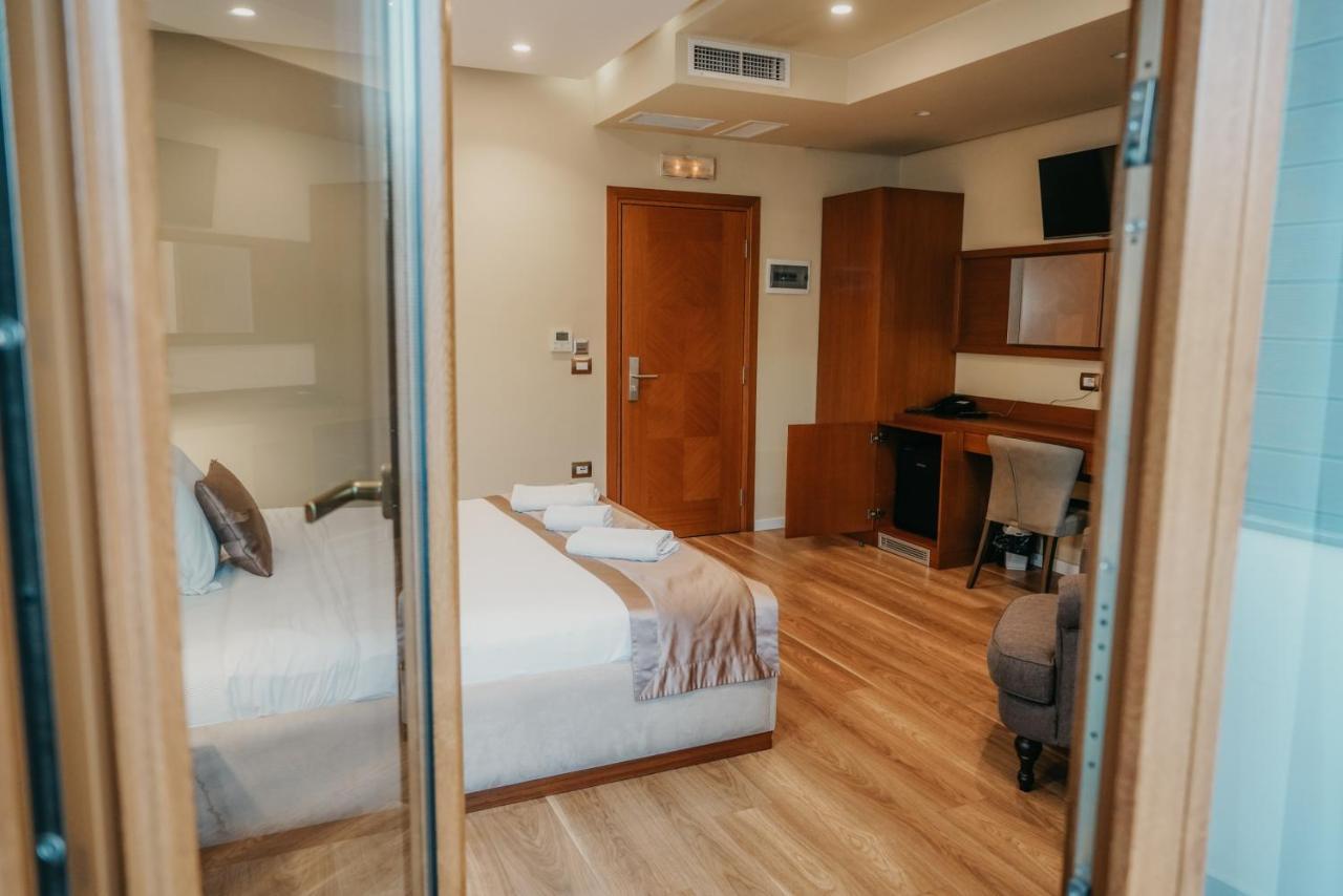 Center Hotel Gjirokastër المظهر الخارجي الصورة